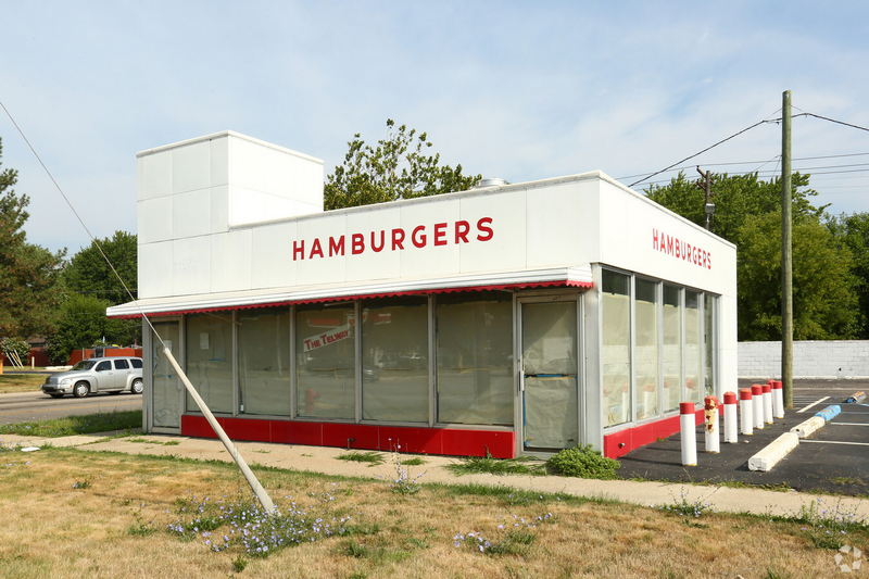Giant System Hamburgers - Real Estate Listing Photo (newer photo)